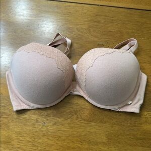 Victoria’s Secret push up T-Shirt Bra